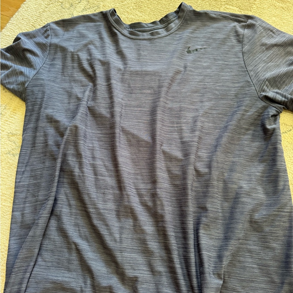 Nike Men's Charcoal Short Sleeve Tee